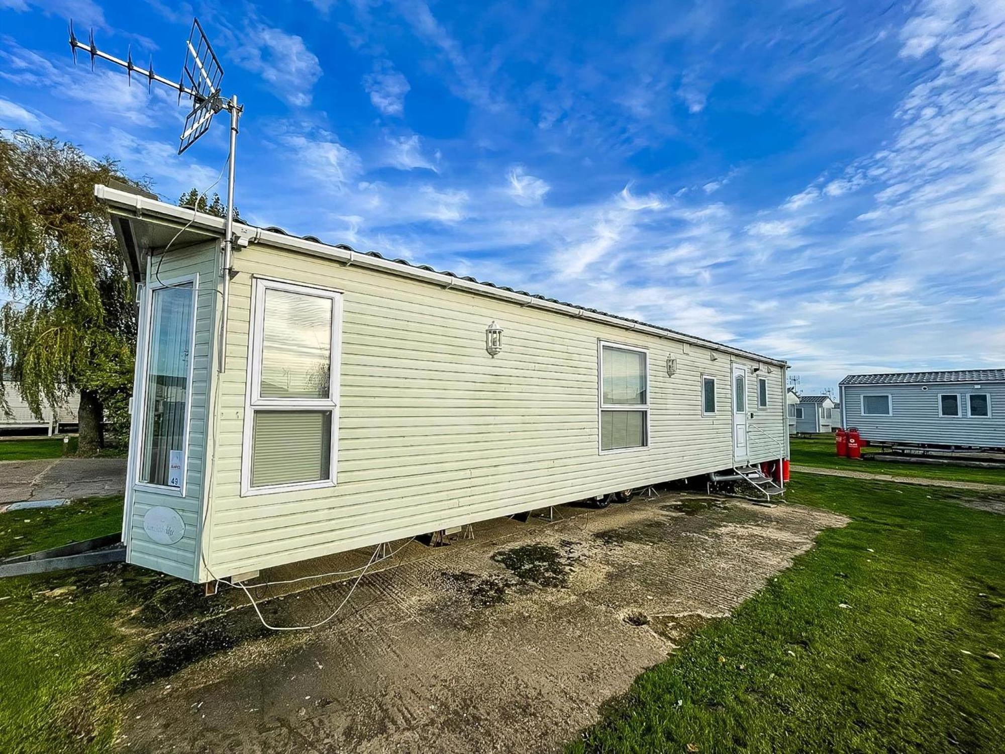 6 Berth Caravan For Hire At Seawick Holiday Park In Clacton-On-Sea Ref 27049Sw Bagian luar foto
