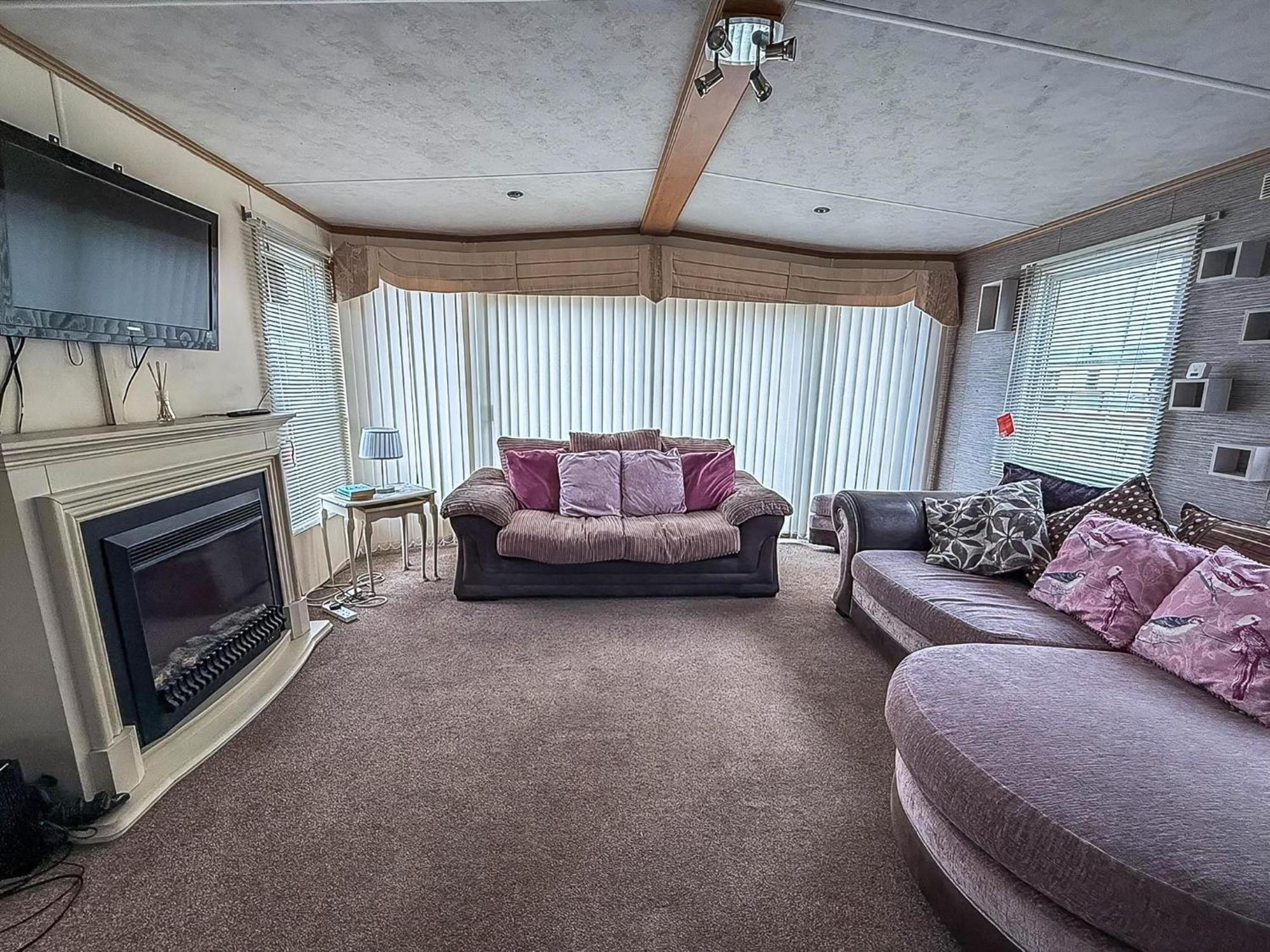 6 Berth Caravan For Hire At Seawick Holiday Park In Clacton-On-Sea Ref 27049Sw Bagian luar foto